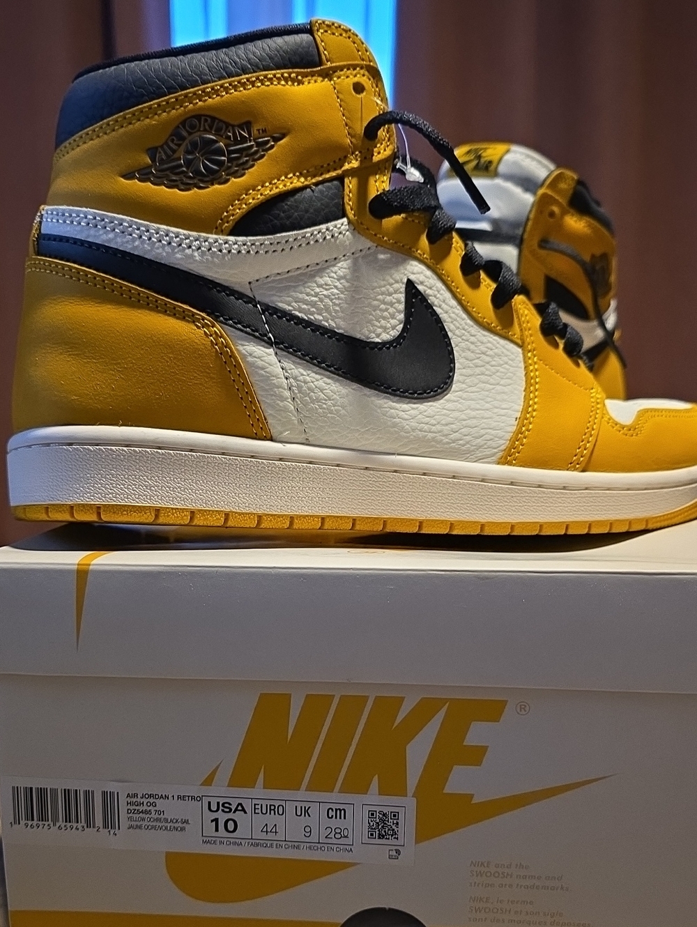 Nike Air Jordan 1 High - Yellow/White/Black